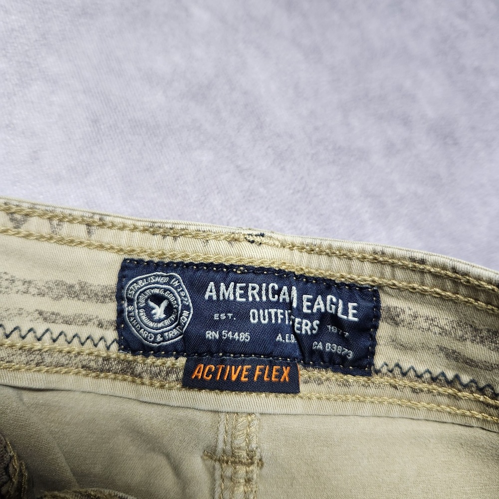 American Eagle Mens 32 Cargo Shorts Tan Brown Cave Art Print Classic Active Flex - Picture 3 of 14